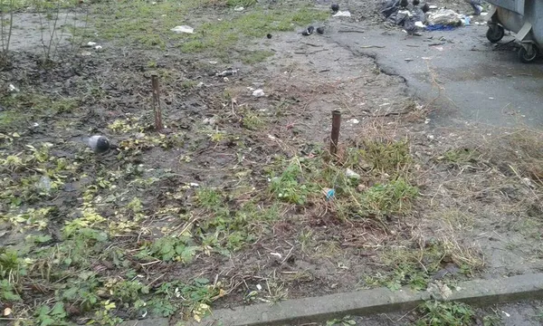 У луцьких дворах знесли обмежувачі руху (фото)