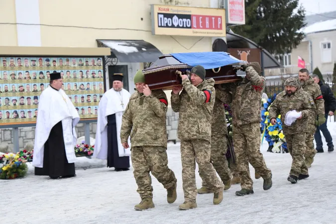 У Луцьку попрощалися із воїном Дмитром Бобровським (фото)