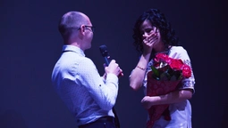 У луцькому "Промені" під час концерту одесит зробив пропозицію коханій (фото)