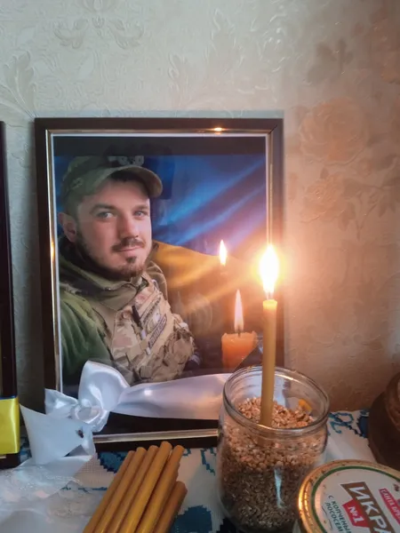 Від отриманих травм помер у лікарні: на Волині попрощались з Героєм Богданом Карвацьким (фото)