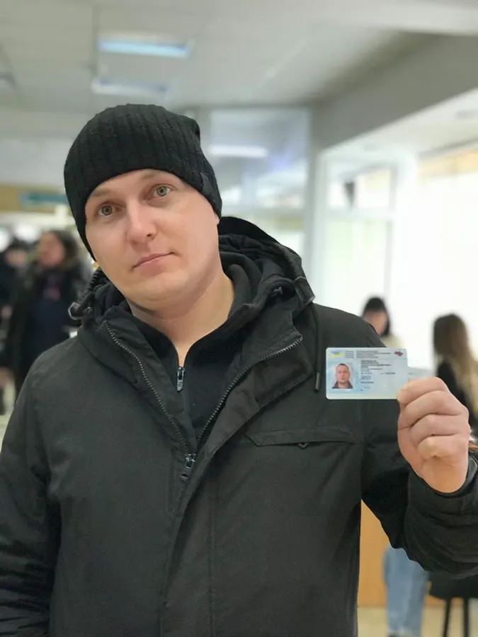 У луцькому ЦНАПі вперше відновили втрачене посвідчення водія
