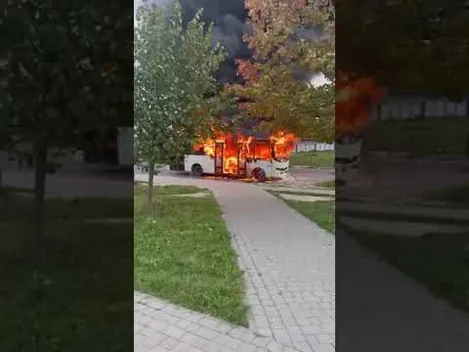 У Львові загорівся автобус із пасажирами (відео)