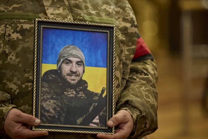 Луцьк у скорботі: в останню дорогу провели захисників Андрія Міщука та Андрія Смалюка