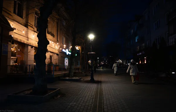 Місто у променях вечірнього сонця: лучан зачарували світлини Луцька (фото)