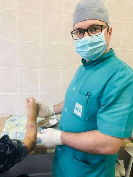 Відрізав циркуляркою: як в луцькій лікарні рятували чоловікові руку