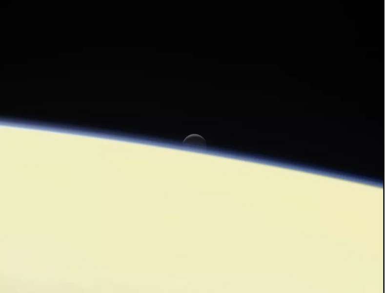Супунтик Сатурна Енцелада><span class=