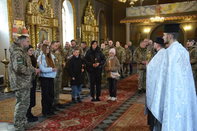 У Луцьку родинам загиблих прикордонників вручили їхні посмертні нагороди (фото)
