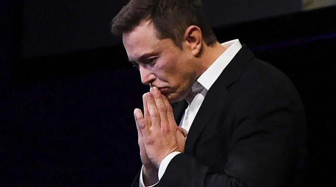 Засновник Tesla називає себе «Ілон Маск Другий»