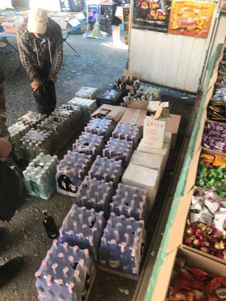 На Волині на ринку продавали контрафактний алкоголь (фото)
