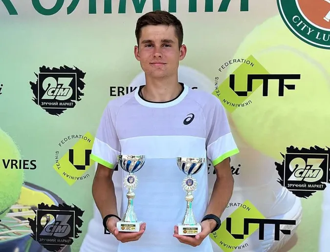 Тенісист з Нововолинська став переможцем всеукраїнського турніру (фото)