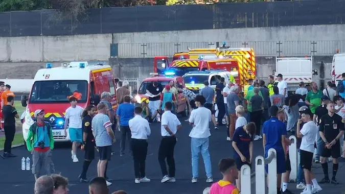 У Франції через падіння трибуни постраждали 20 вболівальників