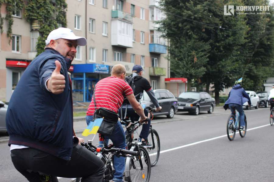 Велопробіг, вишиванки, ЗСУ❤️: як Луцьк відзначає особливий День міста (фото, відео)
