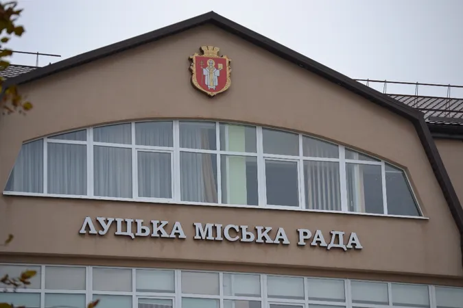 Луцький ЦНАП поприбирають майже за 400 тисяч гривень