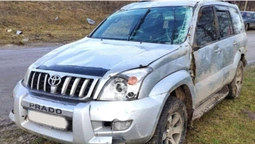 У Луцькому районі 18-річний злодій перекинувся на викраденому Toyota Prado (фото, відео)