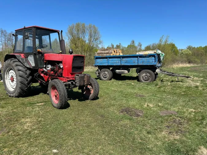 Не встигли вивезти: на Волині накрили незаконну вирубку (фото)