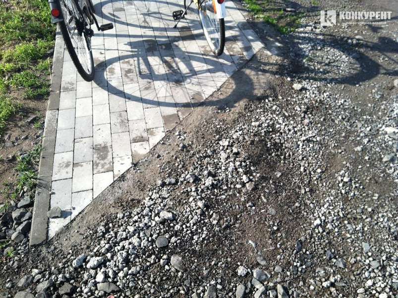 У мережі висміяли недобудовану велодоріжку на Волині (фото)