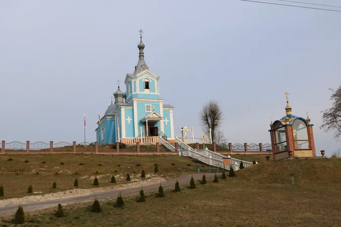 У громаді на Волині провели в останню дорогу Героя Василя Іванова (фото)