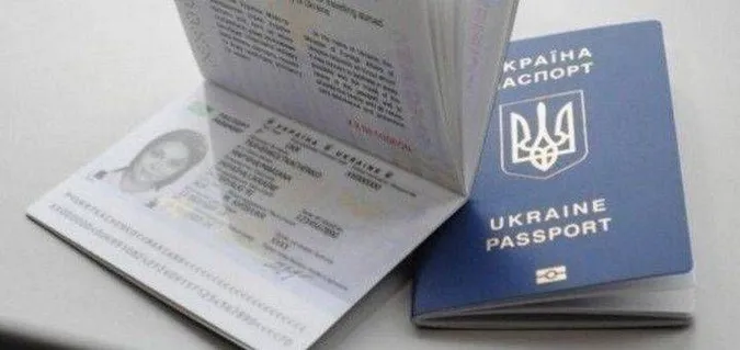 Підрозділи міграційної служби Волині працюють навіть під час відключень