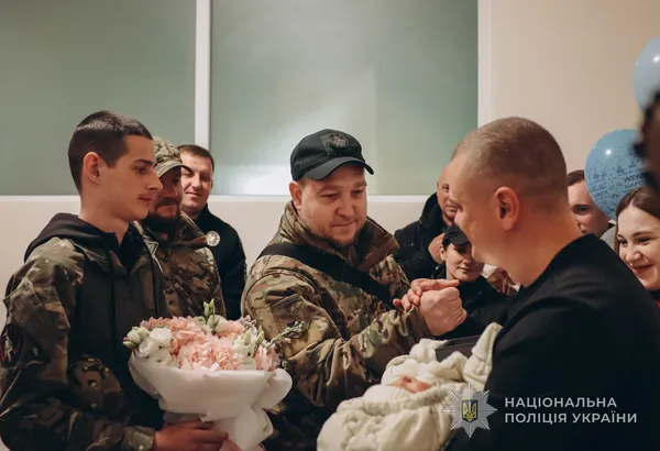 Встиг за 15 хвилин до появи сина: волинський воїн приїхав із передової на народження первістка (фото)