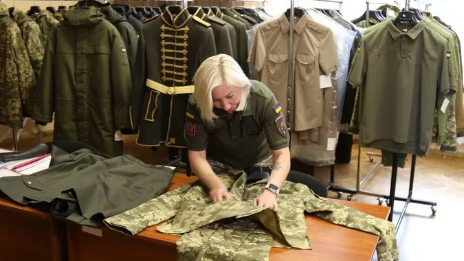 Літня форма для військовослужбовиць ЗСУ офіційно поставлена на забезпечення