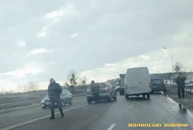 На околиці Луцька сталася ДТП (фото)