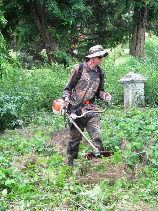 Волиняни впорядкували українські кладовища в Польщі (фото)