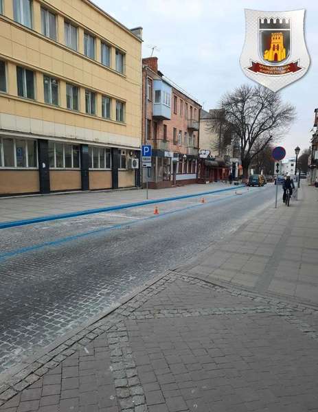 Від завтра на Кривому Валу в Луцьку починає працювати парковка (фото)