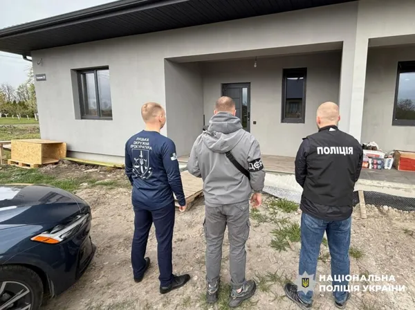 Фіктивні вчителі й «бронювання»: у Луцьку в ліцеї викрили злочинну схему (фото)