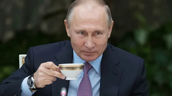 Майже Грінч: українці назвали Путіна Викрадачем Різдва-2020