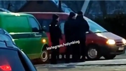 У Луцьку сталася аварія за участю автомобіля інкасаторів (відео)
