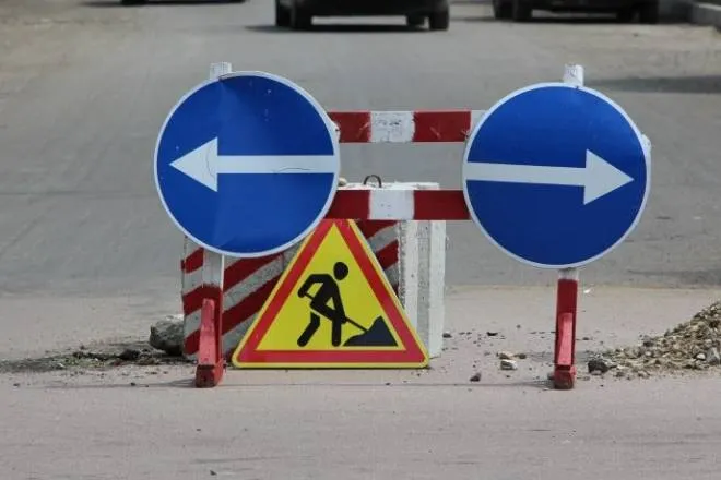 У Луцьку через заміну каналізаційного колектора перекрили рух на одній з вулиць