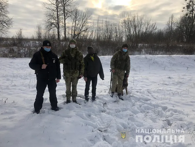 Перебував у розшуку з 2019: на Сумщині затримали волинянина, який ґвалтував падчерку (фото)
