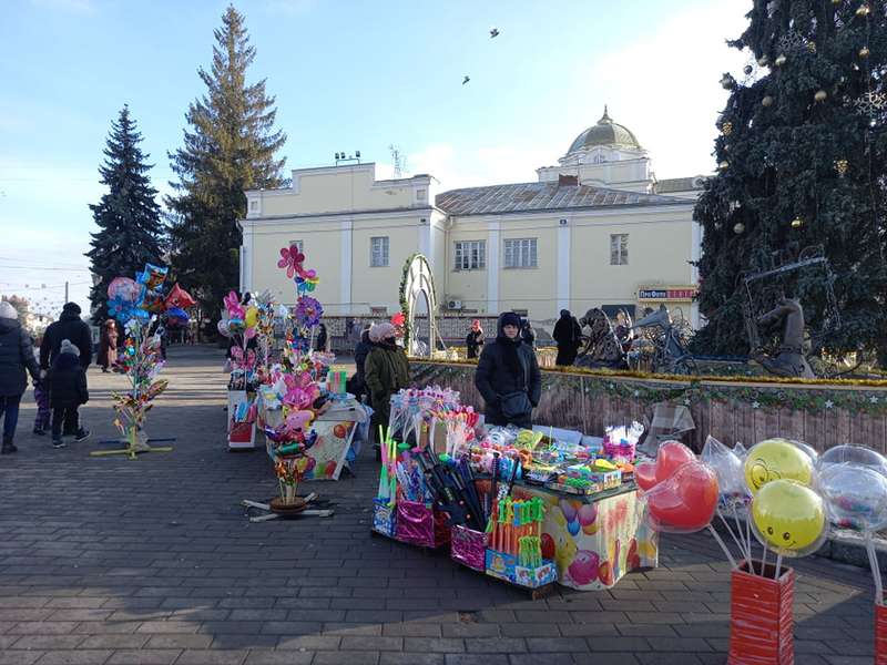 Що та за скільки можна придбати на різдвяному ярмарку в Луцьку (фото)