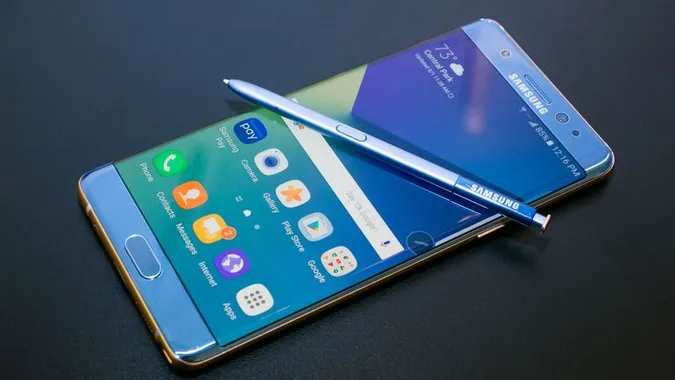 Samsung закликає не користуватися смартфонами Galaxy Note 7 