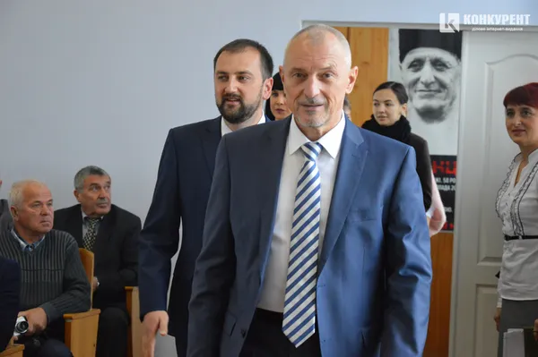 Як соромив та хвалив Савченко голову Луцької РДА Тараса Яковлева (репортаж)