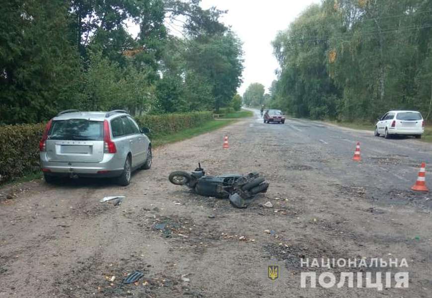 У волинському селі Volvo збила 61-річного скутериста (фото)