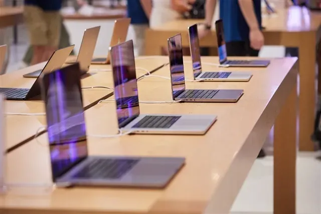 Яким буде MacBook, який випустять у 2026 році: головні фішки