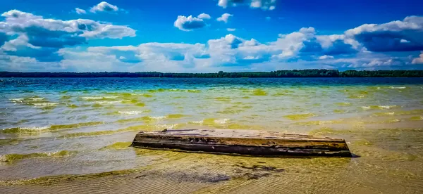 Перлина в намисті Шацьких озер: показали атмосферні світлини з озера Пісочне (фото)