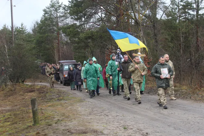 На Волині прощались з Героєм  Віктором Котиковичем (фото)