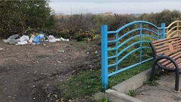 Зник бак: оглядовий майданчик в Луцьку потопає в смітті (фото)
