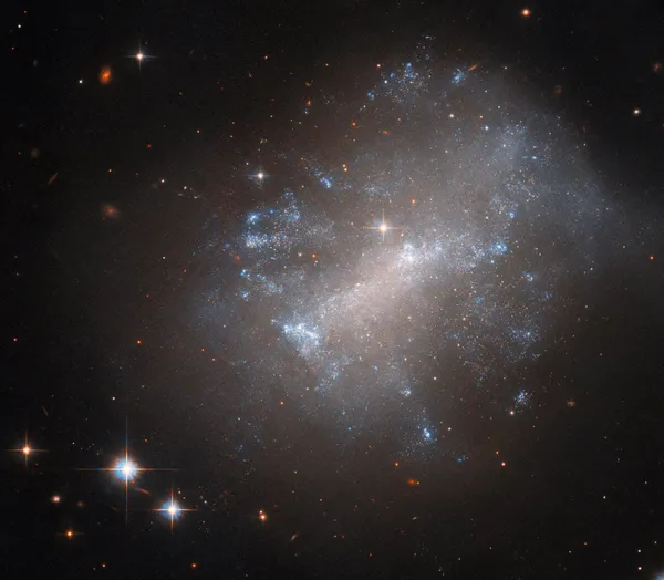 Hubble показав неправильну галактику у сузір’ї Пегаса