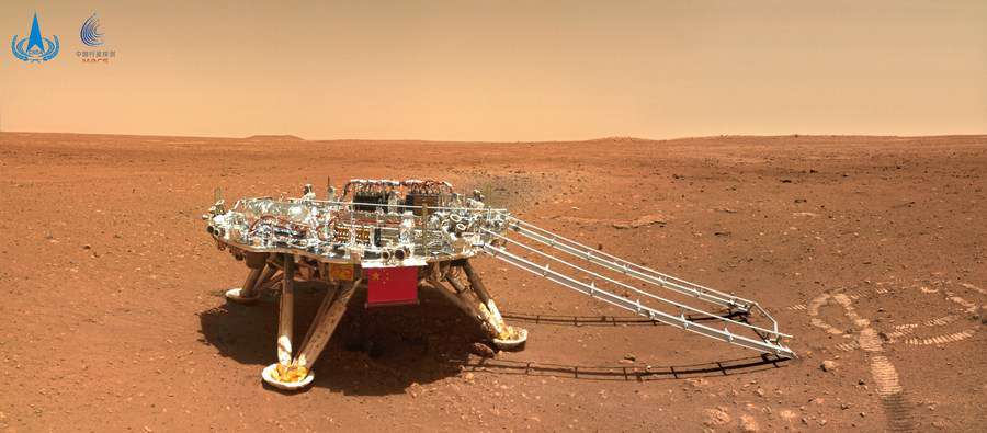 Китайський марсохід показав нові світлини Марсу (фото)