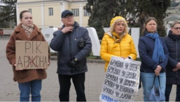«Мер Поліщук не хоче наймати людей для закупівель»: у Луцьку – акція (відео)