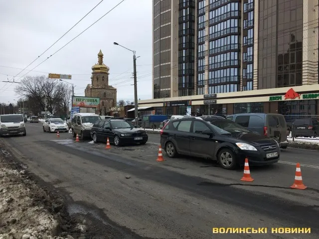 У Луцьку зіткнулися чотири автомобілі (фото)