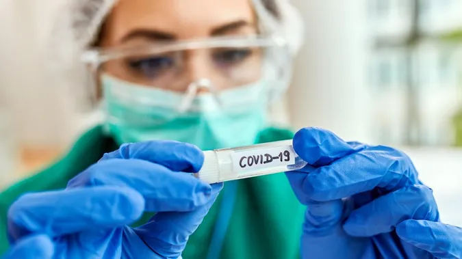 В Україні зафіксували спалах захворюваності на COVID-19