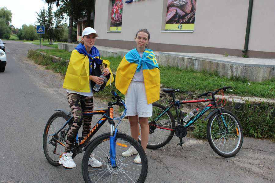 Велосипедисти з Підгайцівської громади за 5 годин проїхали пів сотні кілометрів (фото)