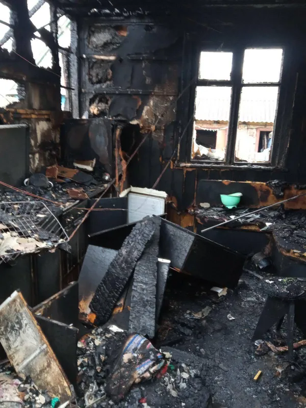 У батьків померлого воїна з Ковельщини Сергія Нестерука згорів будинок (фото)