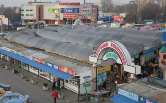 Луцькрада розірве договір оренди землі, якщо ринки працюватимуть в карантин