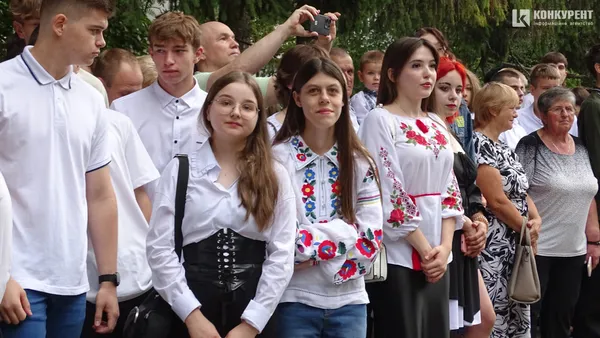 Як відзначили 1 вересня у луцькому ліцеї №15 (фото)