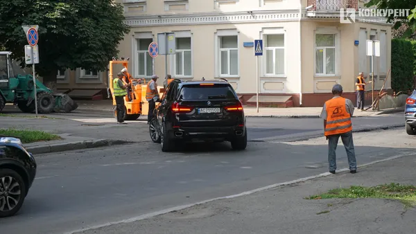 У центрі Луцька – затори: вулиця Коперника перекрита (фото)